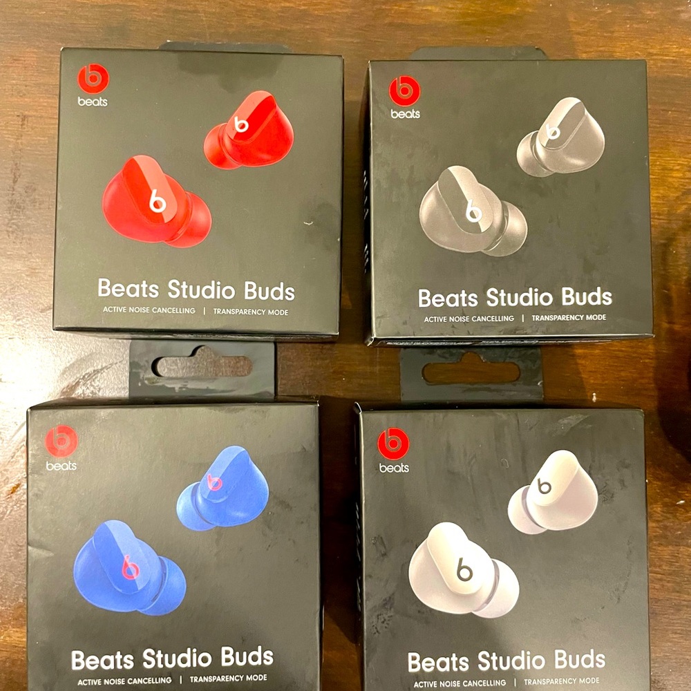 Beats Studio Buds